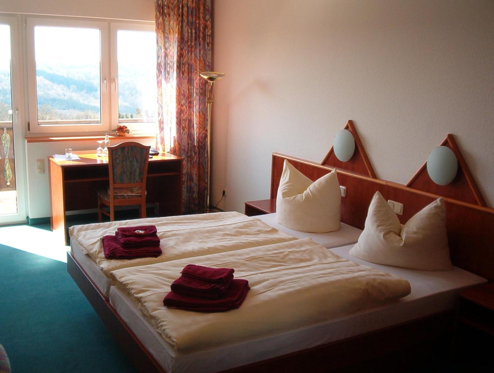 Hotel Und Gasthaus Rammelburg-Blick Friesdorf Экстерьер фото